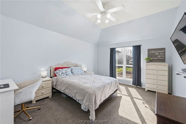 2709 Barronwood Drive, Bryan, TX 77807