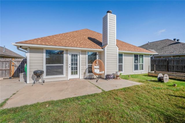 2709 Barronwood Drive, Bryan, TX 77807
