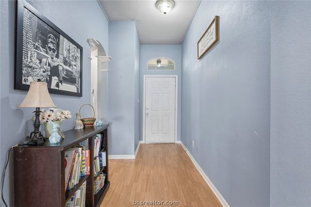 2709 Barronwood Drive, Bryan, TX 77807