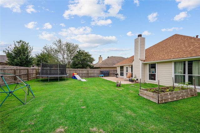 2709 Barronwood Drive, Bryan, TX 77807