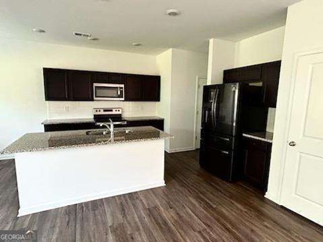 1451 Ben Park Way, Grayson, GA 30017