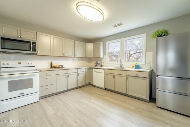 4257 Skyline Drive, Knoxville, TN 37914