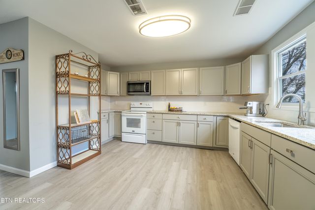 4257 Skyline Drive, Knoxville, TN 37914