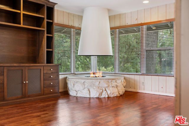 15901 High Knoll Road, Encino (los Angeles), CA 91436