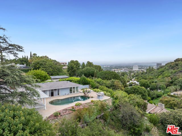 15901 High Knoll Road, Encino (los Angeles), CA 91436