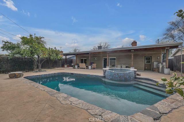 23807 Hartland Street, West Hills, CA 91307