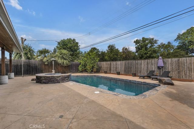 23807 Hartland Street, West Hills, CA 91307