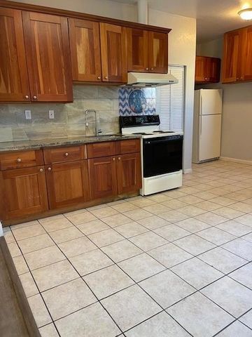 848 International Boulevard, Oakland, CA 94606