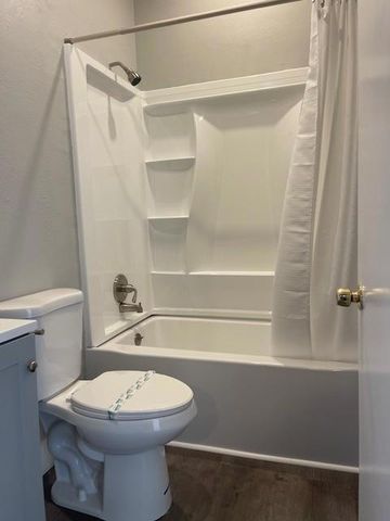 848 International Boulevard, Oakland, CA 94606