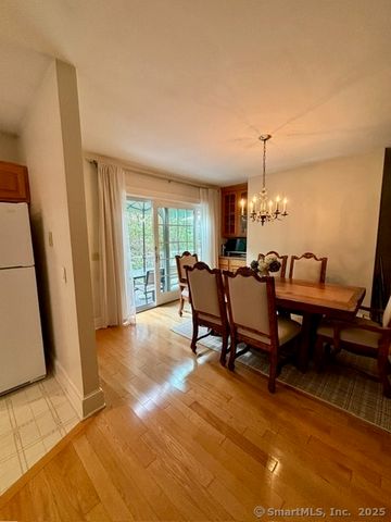 25 Park Road, Essex, CT 06442