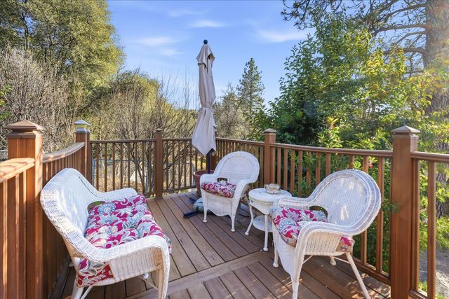 40182 Alerna Way, Oakhurst, CA 93644