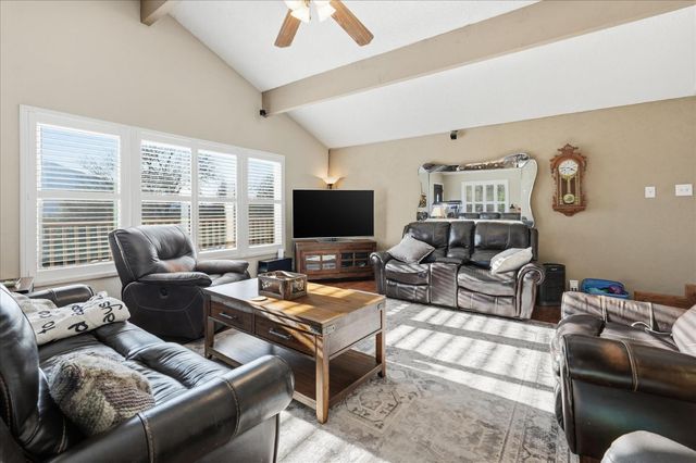 40182 Alerna Way, Oakhurst, CA 93644