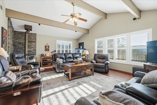 40182 Alerna Way, Oakhurst, CA 93644