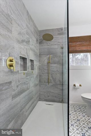 9654 CIRCLE DR, Chambersburg, PA 17201