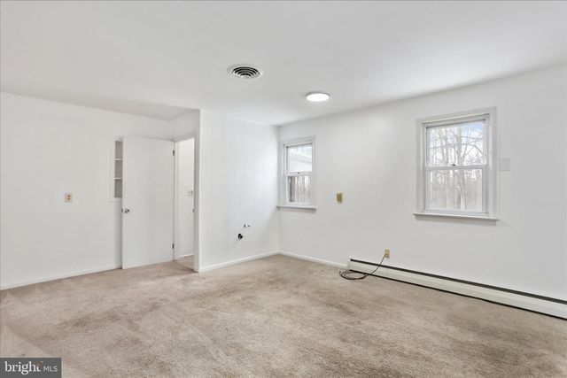 9654 CIRCLE DR, Chambersburg, PA 17201