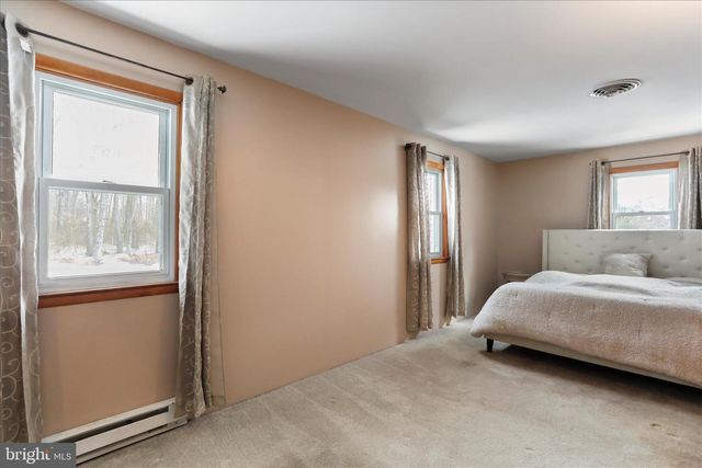 9654 CIRCLE DR, Chambersburg, PA 17201