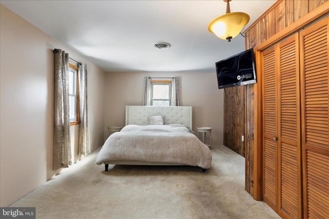 9654 CIRCLE DR, Chambersburg, PA 17201