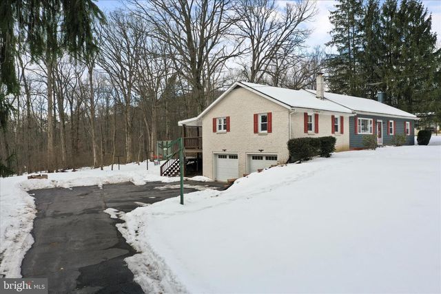 9654 CIRCLE DR, Chambersburg, PA 17201