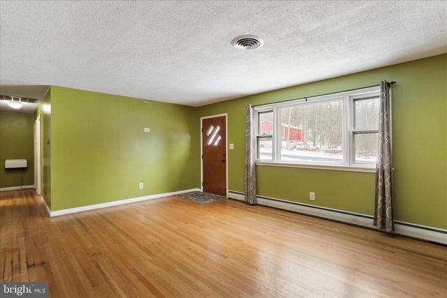 9654 CIRCLE DR, Chambersburg, PA 17201