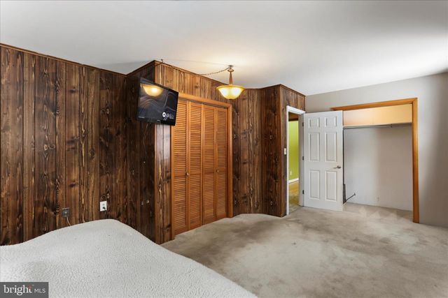 9654 CIRCLE DR, Chambersburg, PA 17201
