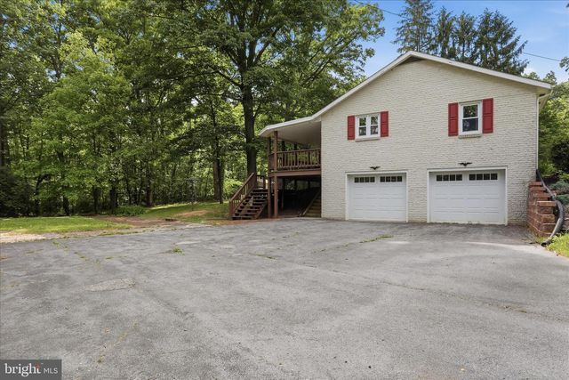 9654 CIRCLE DR, Chambersburg, PA 17201