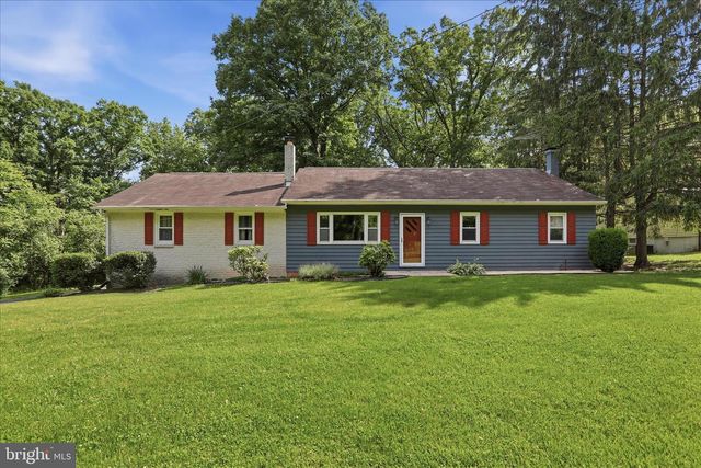 9654 CIRCLE DR, Chambersburg, PA 17201