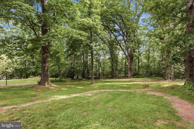9654 CIRCLE DR, Chambersburg, PA 17201