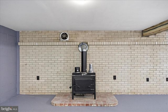9654 CIRCLE DR, Chambersburg, PA 17201