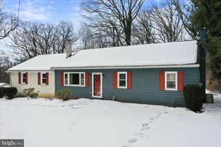 9654 CIRCLE DR, Chambersburg, PA 17201