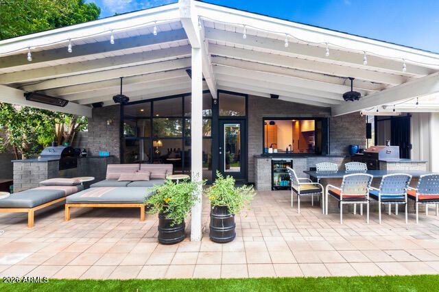 6845 E EARLL Drive, Scottsdale, AZ 85251