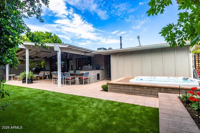 6845 E EARLL Drive, Scottsdale, AZ 85251