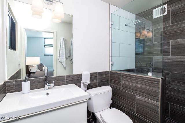 6845 E EARLL Drive, Scottsdale, AZ 85251