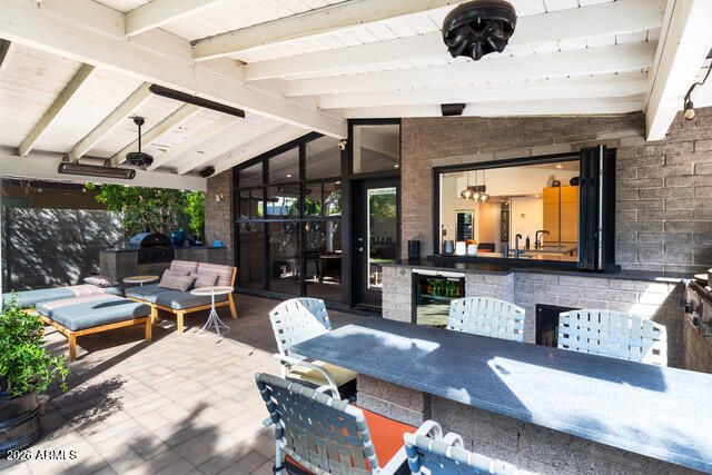 6845 E EARLL Drive, Scottsdale, AZ 85251