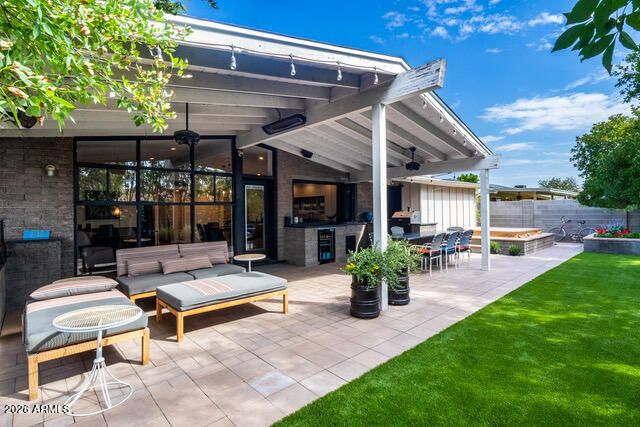 6845 E EARLL Drive, Scottsdale, AZ 85251