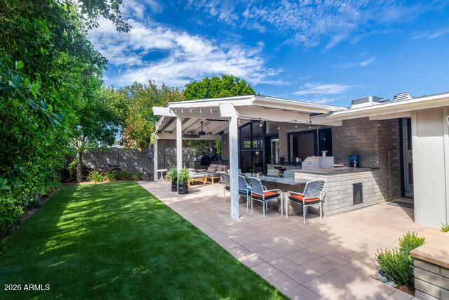 6845 E EARLL Drive, Scottsdale, AZ 85251