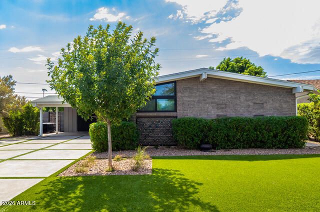 6845 E EARLL Drive, Scottsdale, AZ 85251