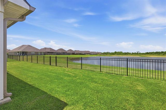 3345 Lake Crest Drive, Lake Charles, LA 70607