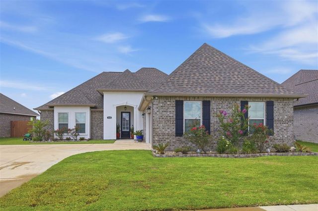 3345 Lake Crest Drive, Lake Charles, LA 70607