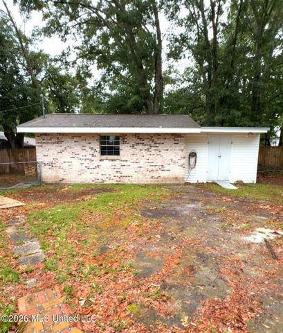 2129 Floyd Drive, Biloxi, MS 39531