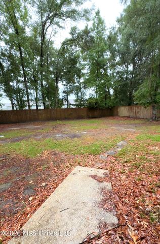 2129 Floyd Drive, Biloxi, MS 39531