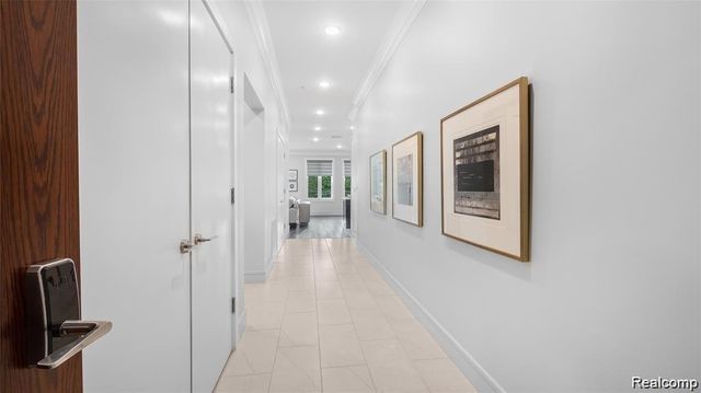 856 N Old Woodward, Birmingham, MI 48009