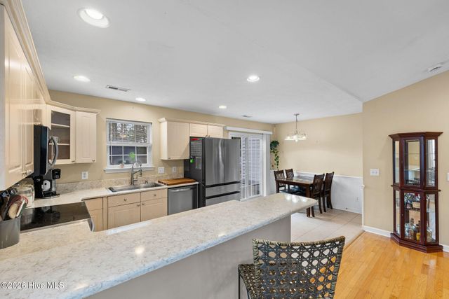 371 Pine Lake Road, Southport, NC 28461