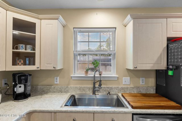 371 Pine Lake Road, Southport, NC 28461