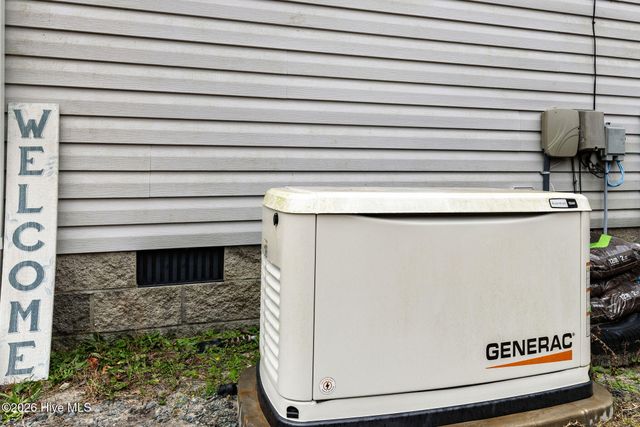 371 Pine Lake Road, Southport, NC 28461