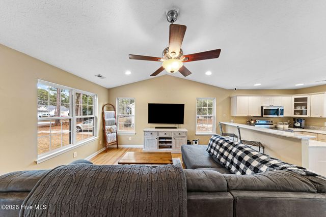 371 Pine Lake Road, Southport, NC 28461