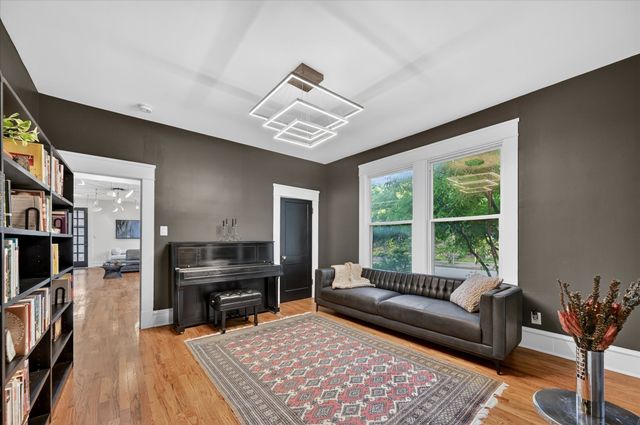 802 Haines Avenue, Dallas, TX 75208