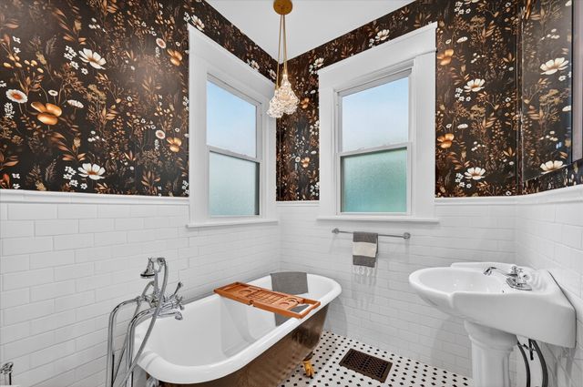 802 Haines Avenue, Dallas, TX 75208