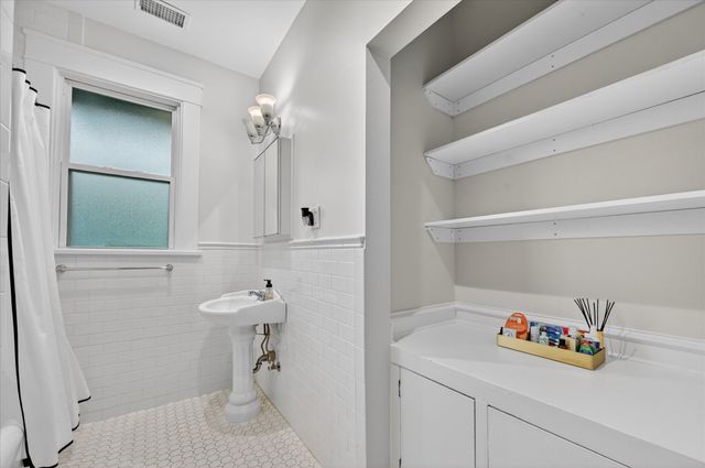 802 Haines Avenue, Dallas, TX 75208