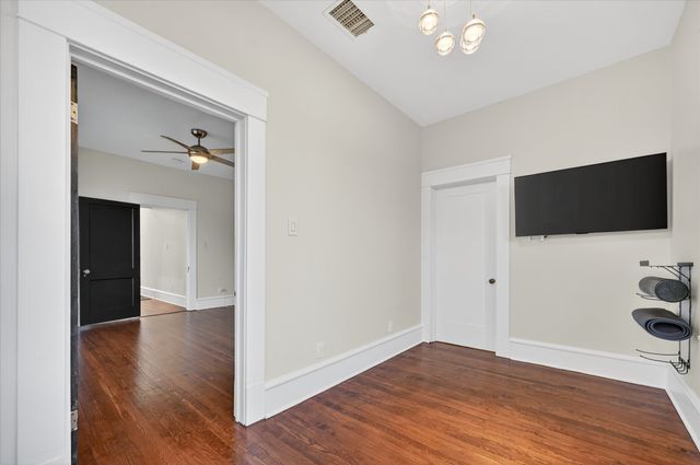 802 Haines Avenue, Dallas, TX 75208
