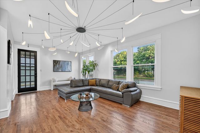 802 Haines Avenue, Dallas, TX 75208